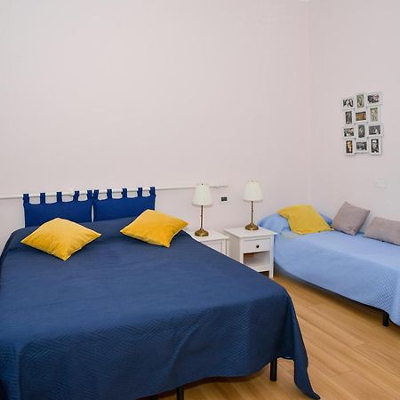 Charlotte Appartamento Con Parcheggio, 5 Terre, Vicino Stazione 斯培西亚 外观 照片