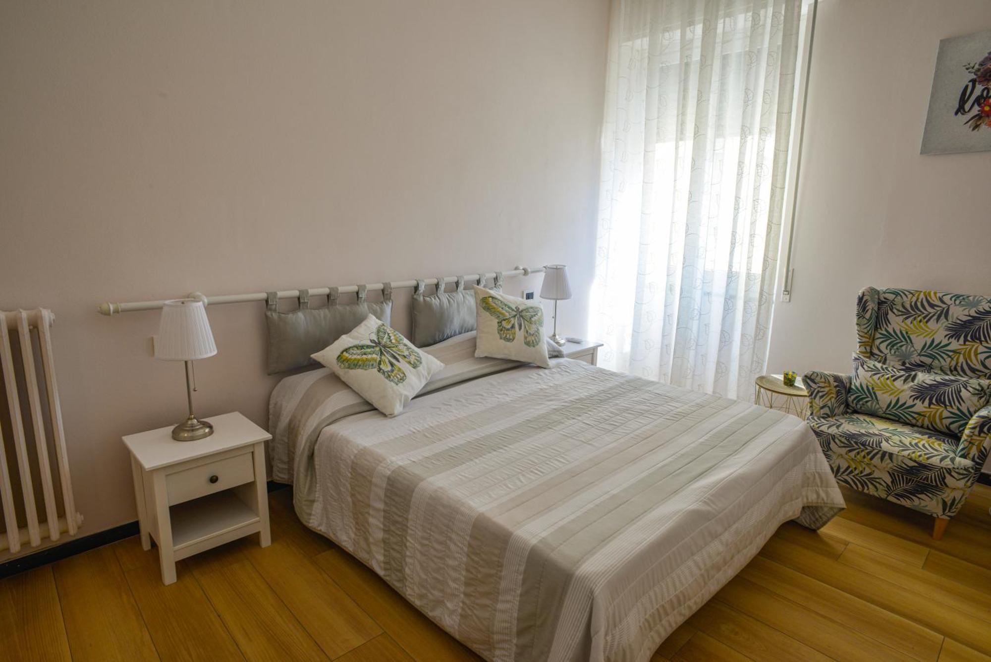Charlotte Appartamento Con Parcheggio, 5 Terre, Vicino Stazione 斯培西亚 外观 照片