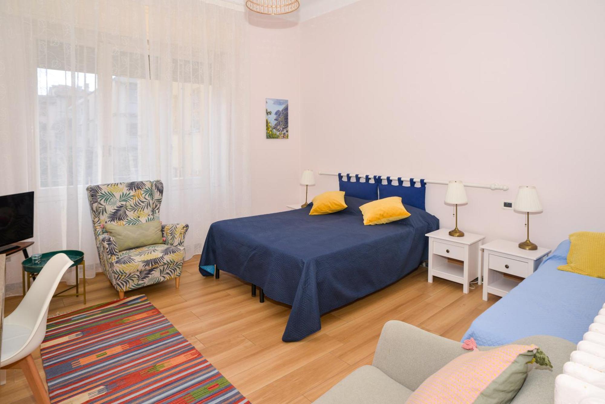 Charlotte Appartamento Con Parcheggio, 5 Terre, Vicino Stazione 斯培西亚 外观 照片