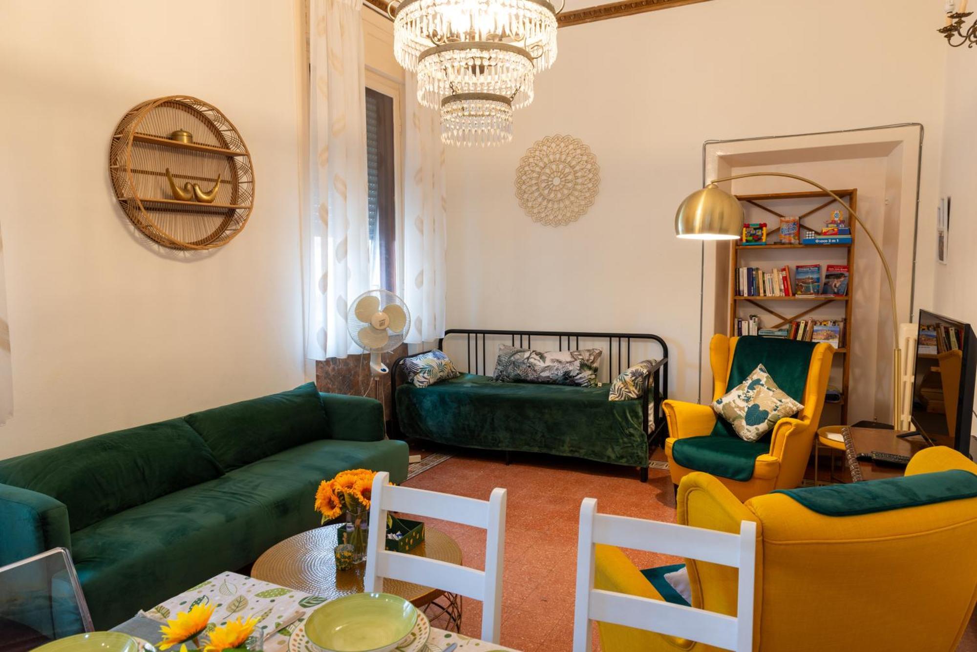 Charlotte Appartamento Con Parcheggio, 5 Terre, Vicino Stazione 斯培西亚 外观 照片