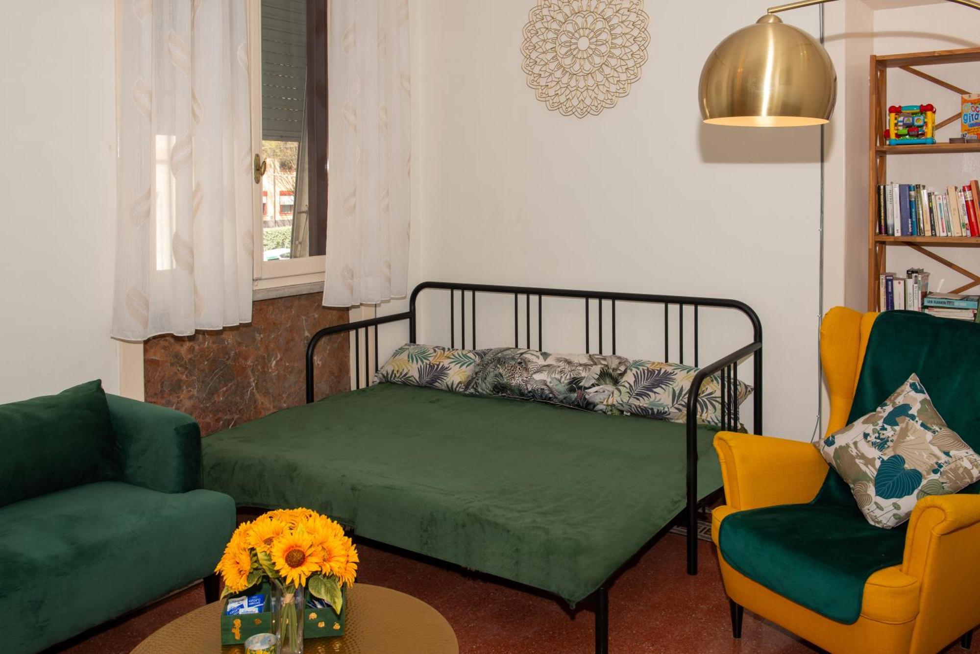 Charlotte Appartamento Con Parcheggio, 5 Terre, Vicino Stazione 斯培西亚 外观 照片