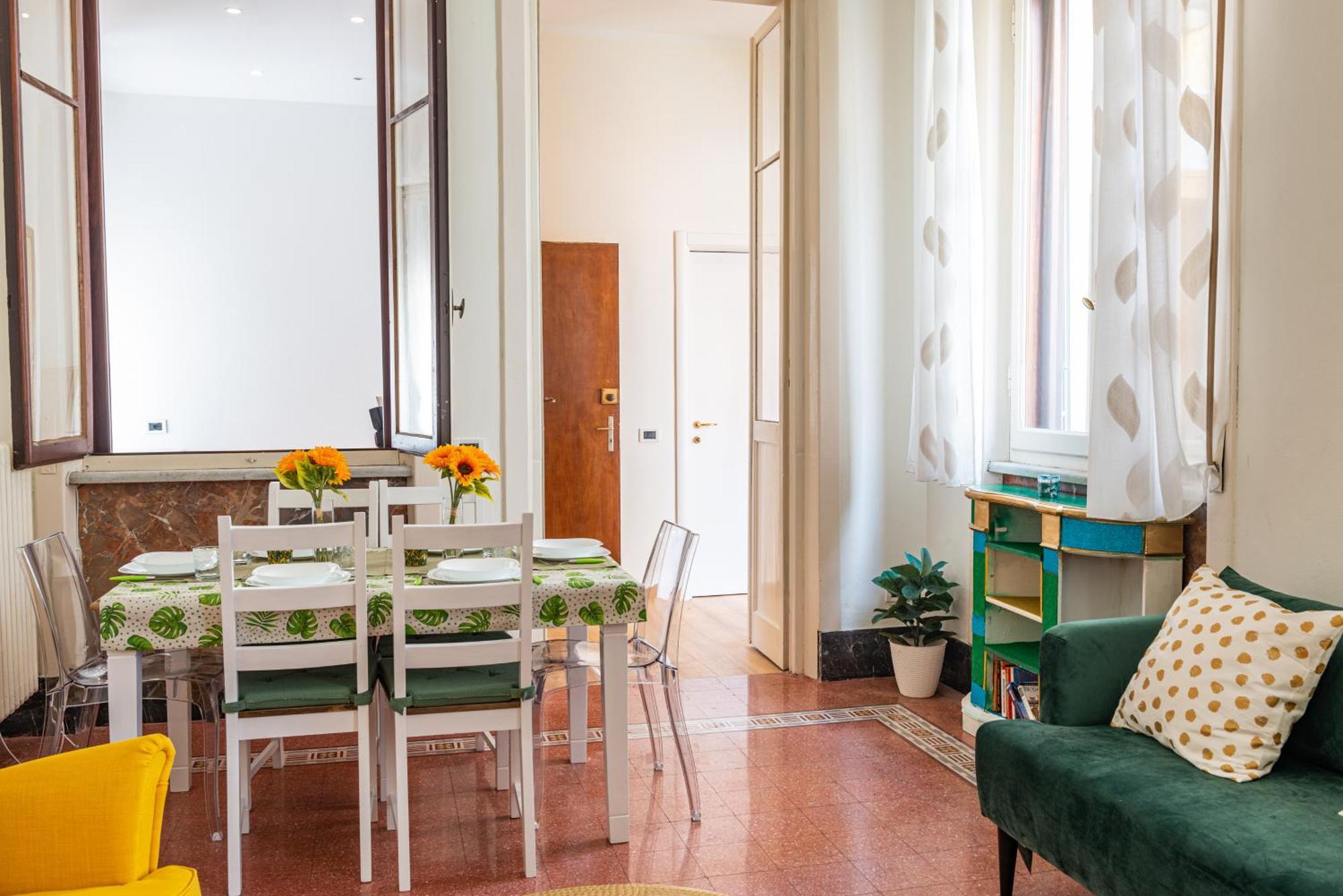 Charlotte Appartamento Con Parcheggio, 5 Terre, Vicino Stazione 斯培西亚 外观 照片